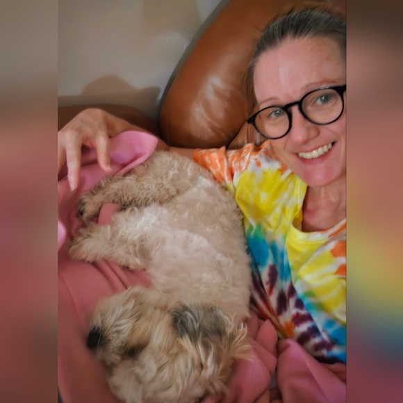 Meet your Posher, Mandy - Picture 3 of 4